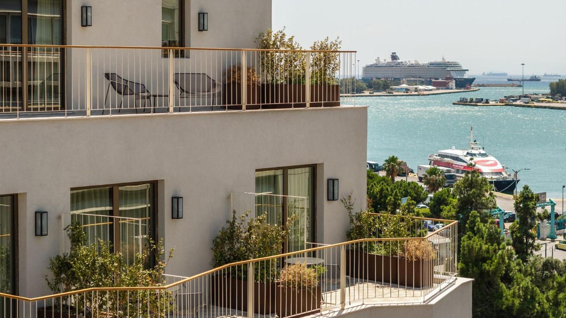 Mitsis N'u Port Hotel 4*